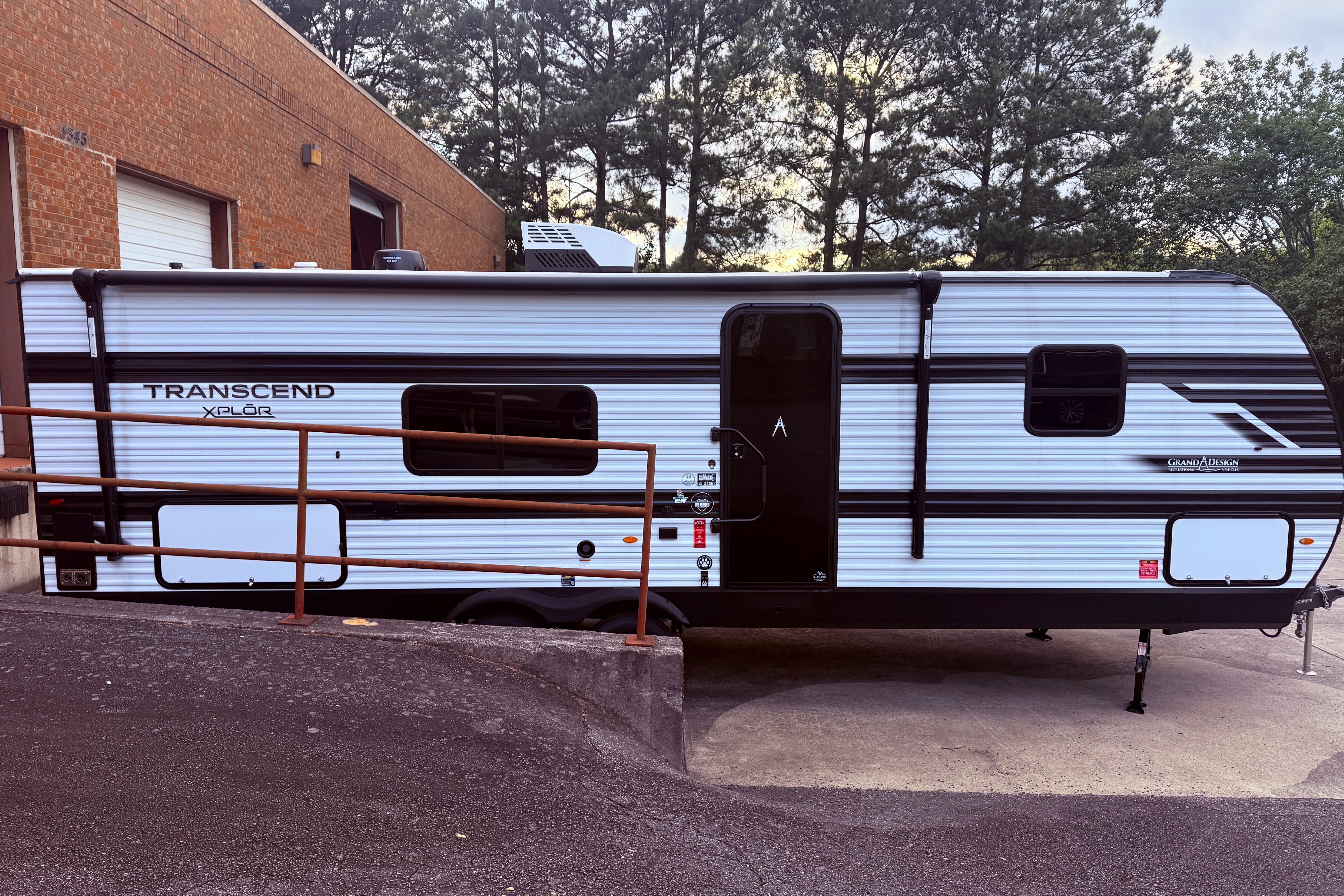 Grand Design Transcend Xplor 26BHX Travel Trailer