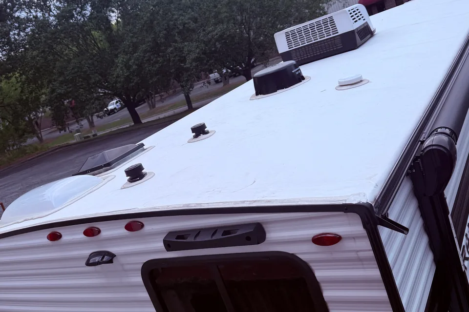 Grand Design Transcend Xplor 26BHX Travel Trailer