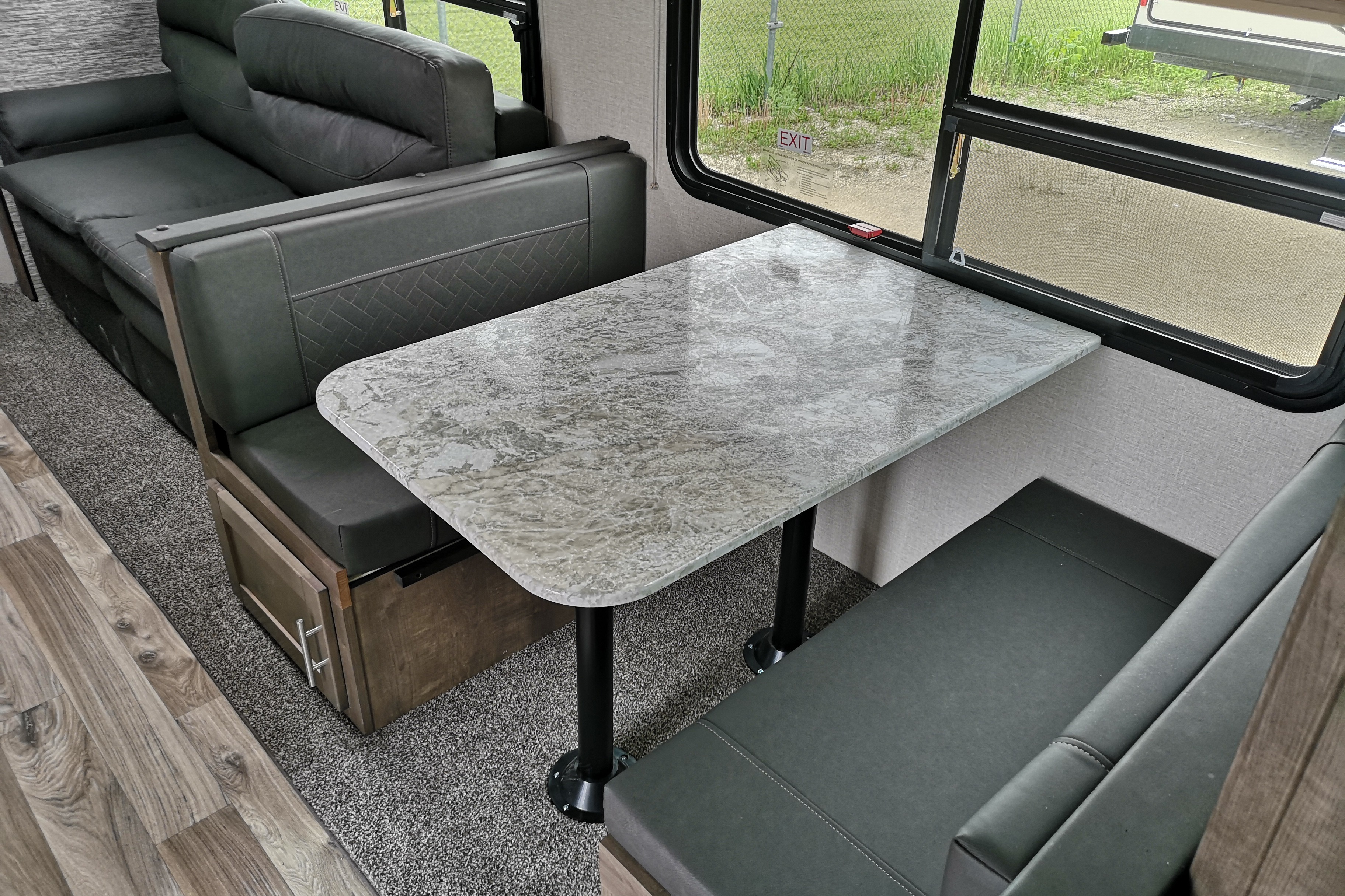 Adventure-Ready KZ Connect C332BHK | Starlink WiFi | Sleeps 7-10