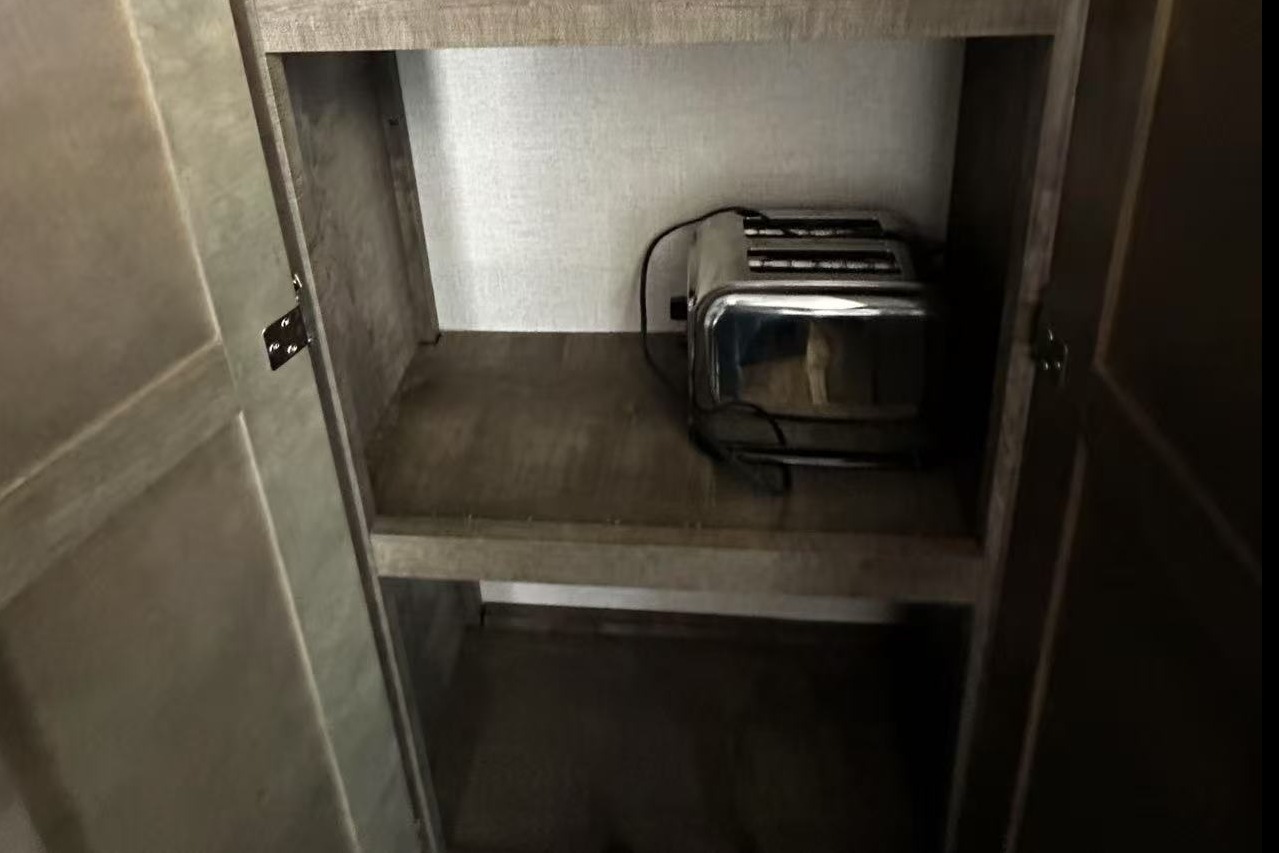 Adventure-Ready KZ Connect C332BHK | Starlink WiFi | Sleeps 7-10