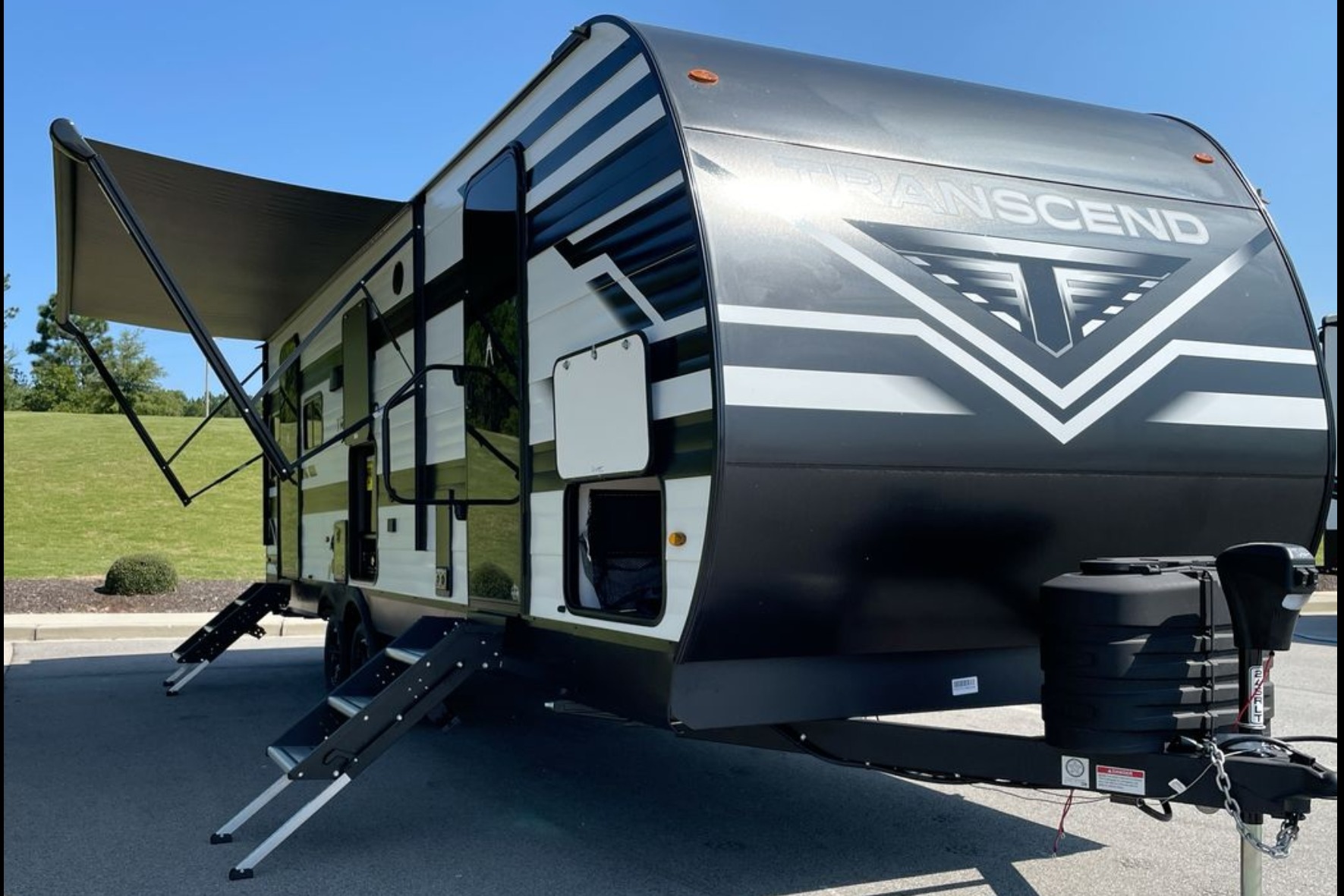 BRAND NEW JUST FOR YOU! 2025 Grand Design Transcend Sleeps 8