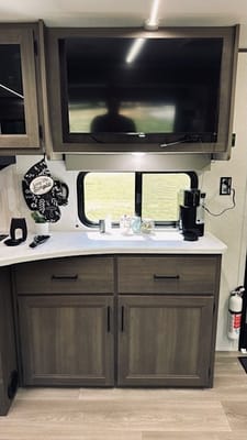 BRAND NEW JUST FOR YOU! 2025 Grand Design Transcend Sleeps 8