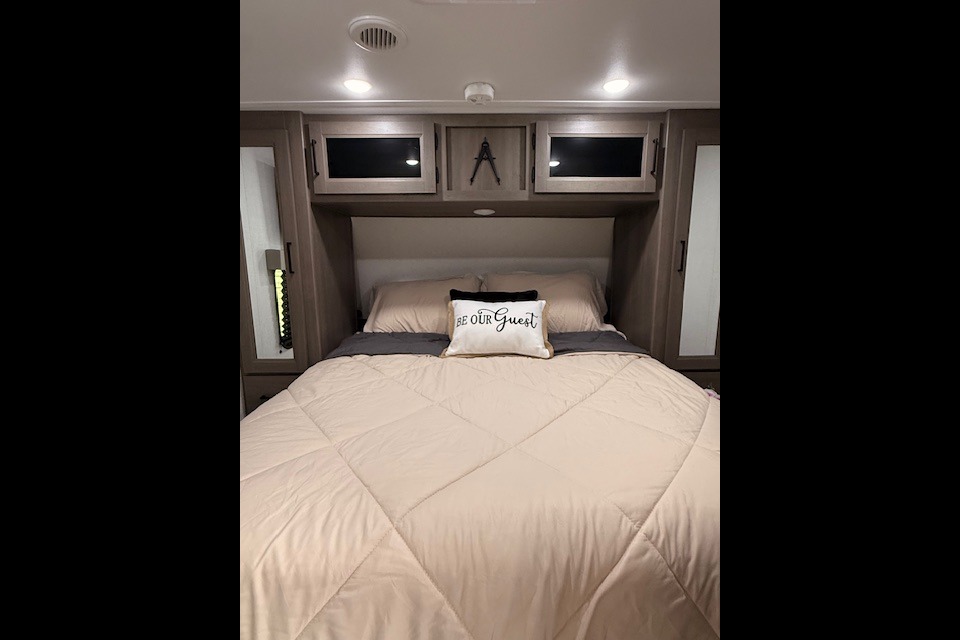 BRAND NEW JUST FOR YOU! 2025 Grand Design Transcend Sleeps 8