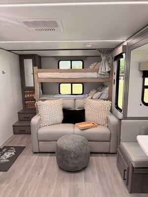 BRAND NEW JUST FOR YOU! 2025 Grand Design Transcend Sleeps 8