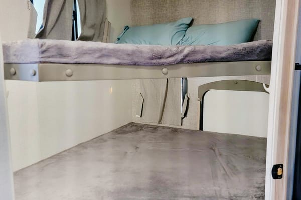Wandering Winnebago 2801 bhs Travel Trailer