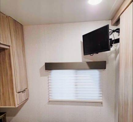 Wandering Winnebago 2801 bhs Travel Trailer