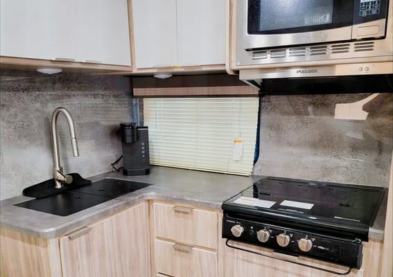 Wandering Winnebago 2801 bhs Travel Trailer