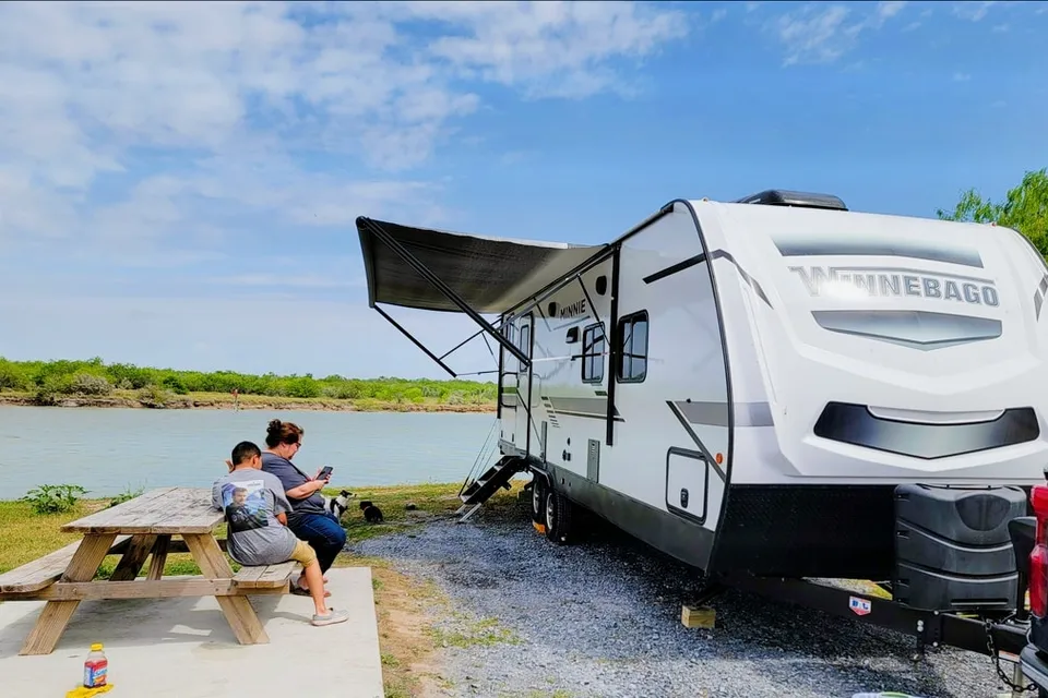 Wandering Winnebago 2801 bhs Travel Trailer