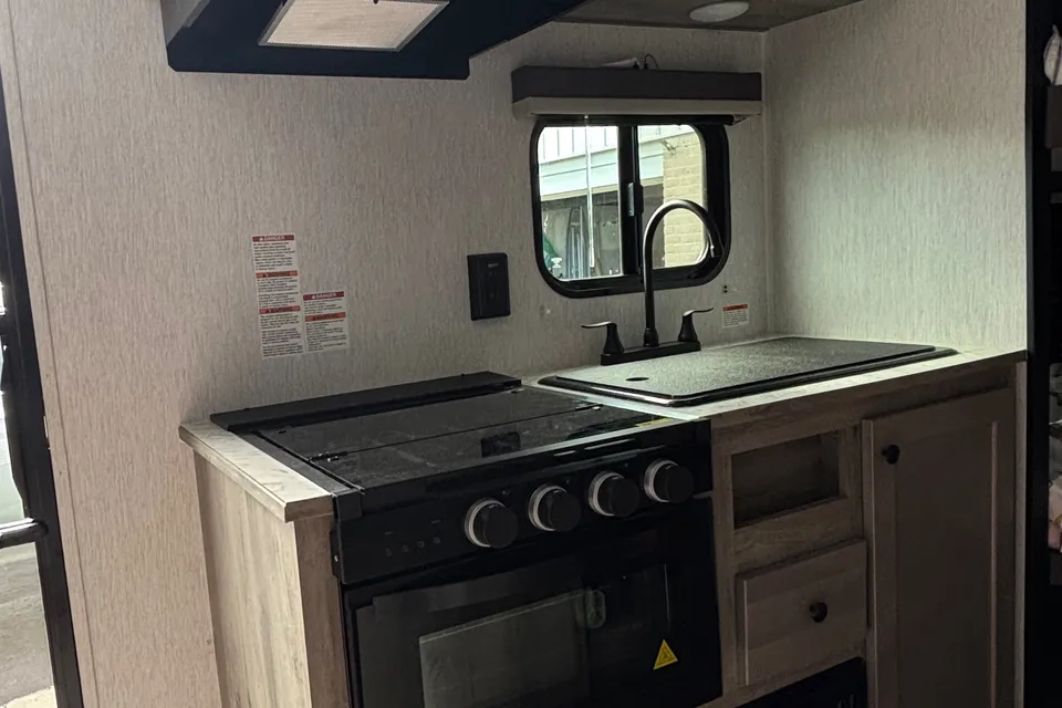 Brand New 2026 Sunset Park RV 21DB Travel Trailer
