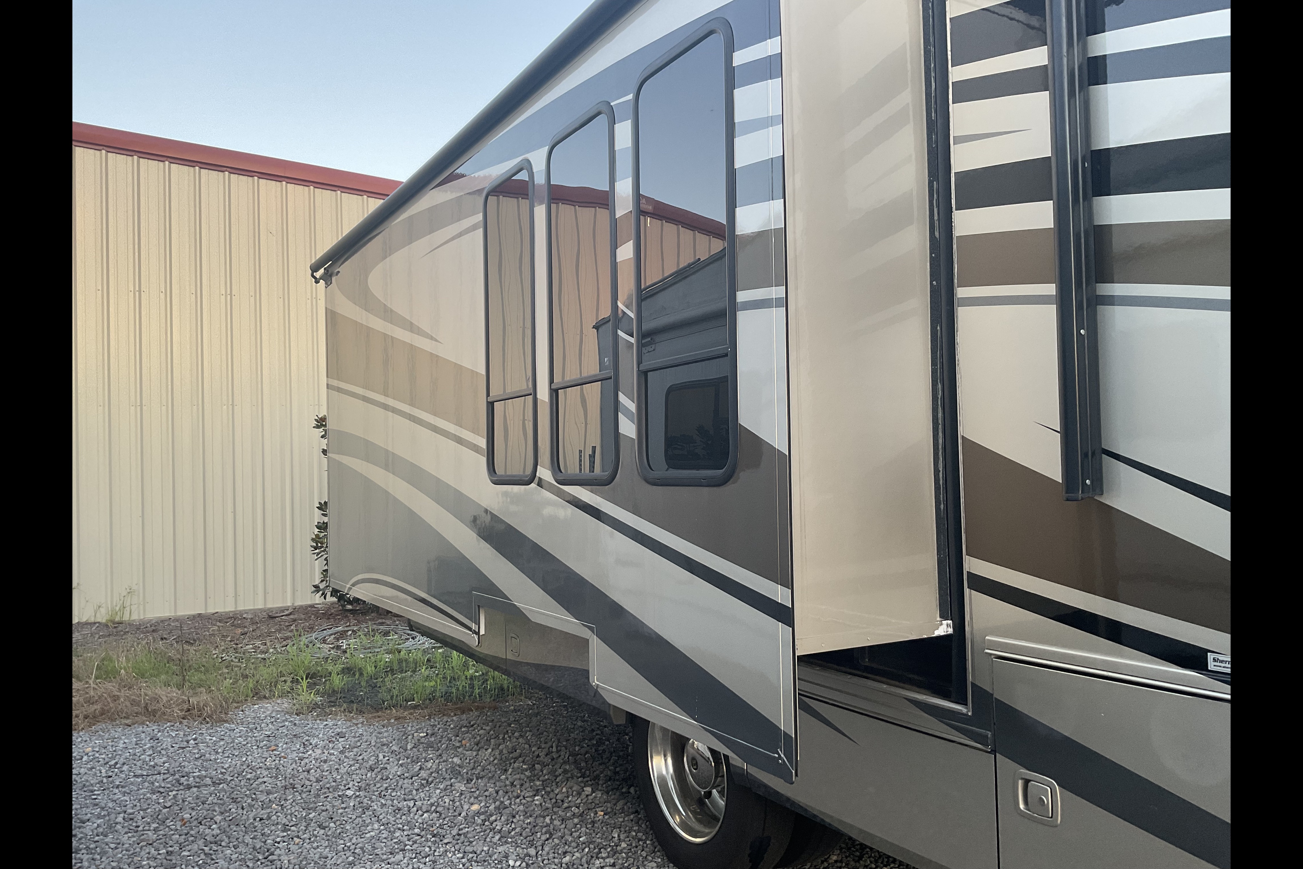 Coachmen Encounter Class A ready for a trip