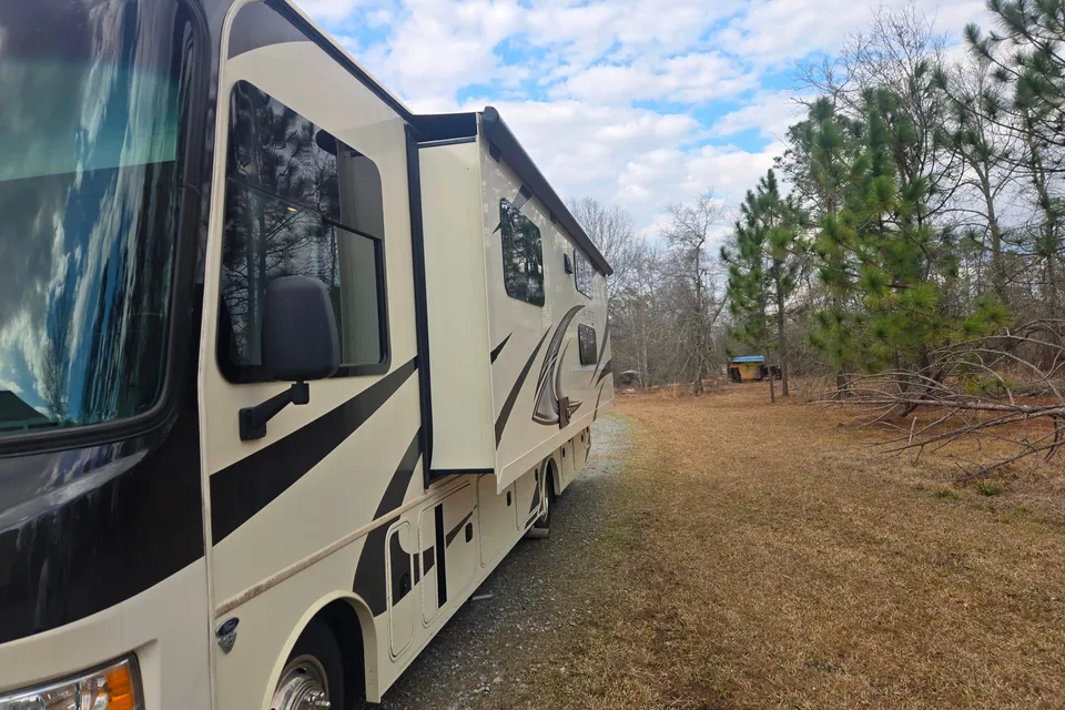 Roger's Jayco Alante Class A