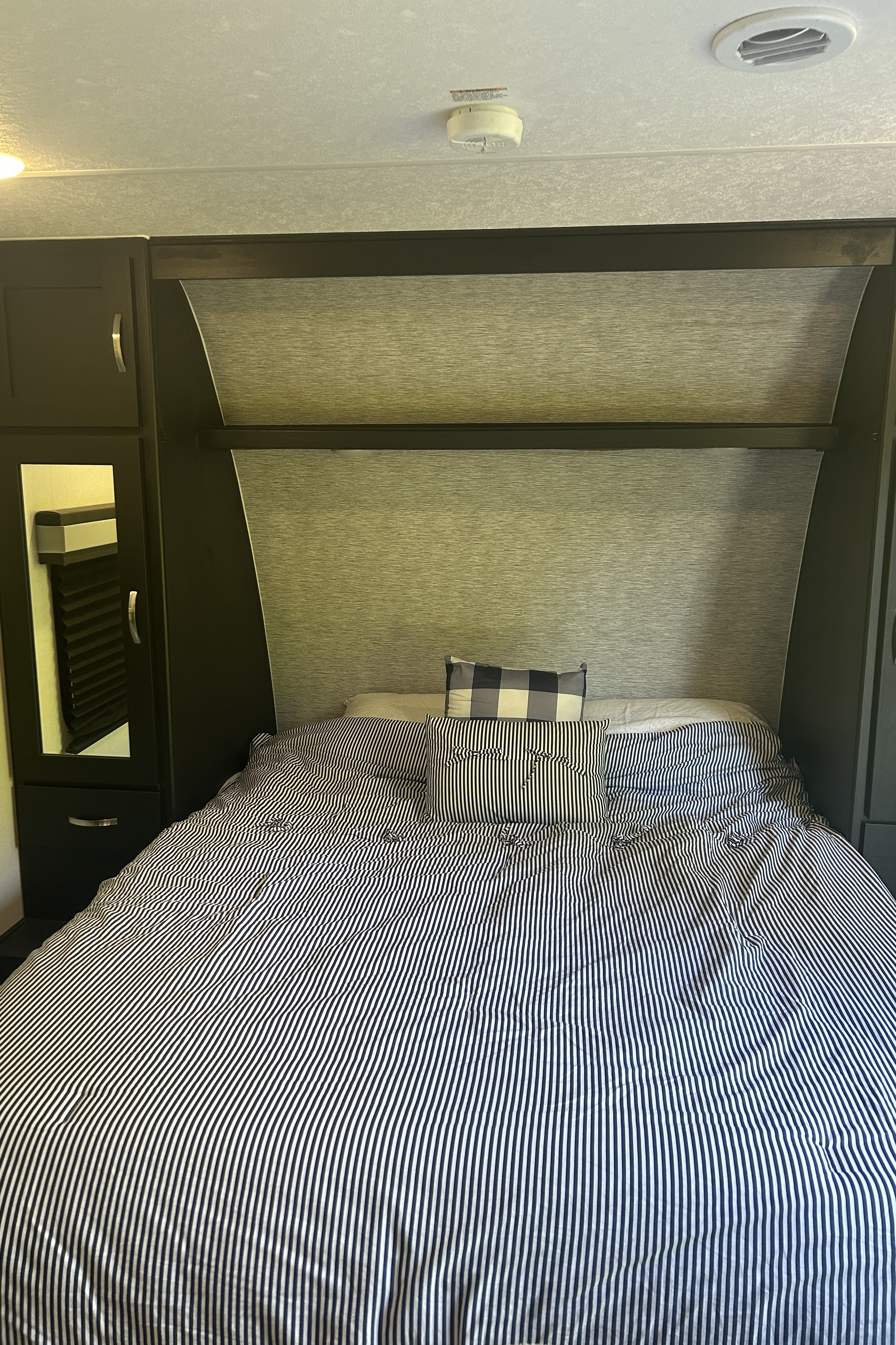 Garrett's Coachman Freedom Express 22SE Travel Trailer