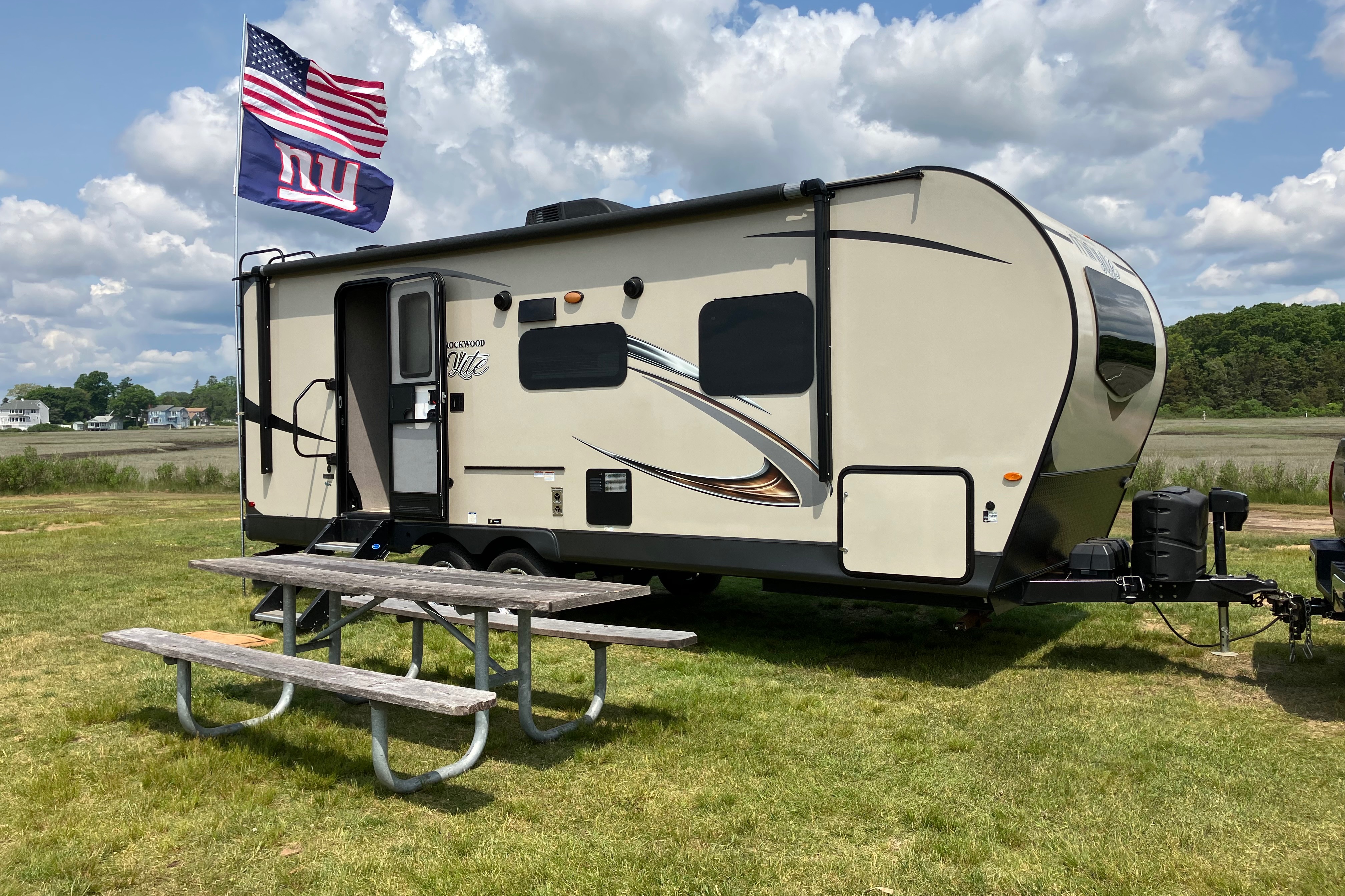 Couple Camper