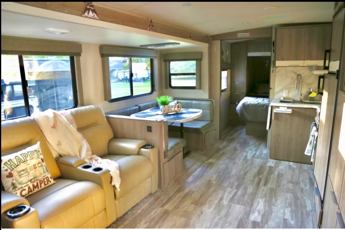 Luxurious, Grand Design IMAGINE 2600 Travel Trailer