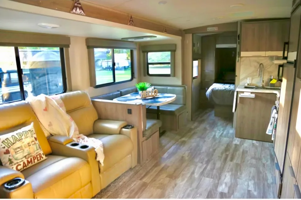 Luxurious, Grand Design IMAGINE 2600 Travel Trailer
