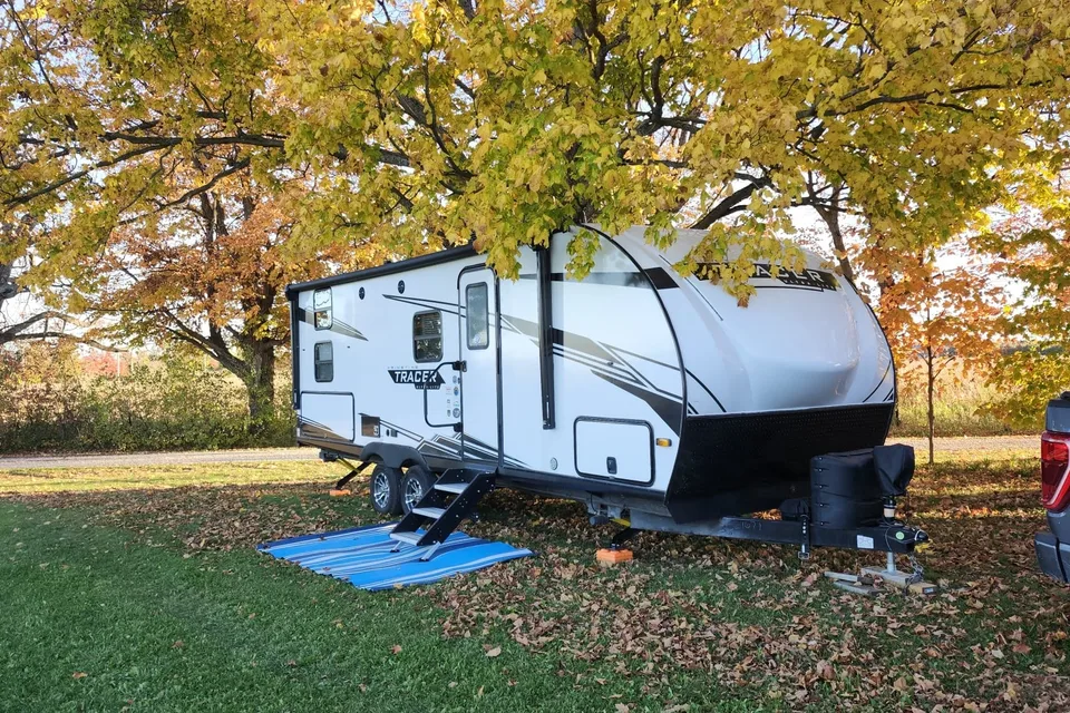 Tracer Retreat: 8 person travel trailer