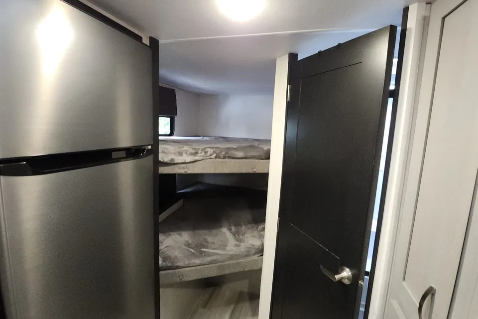 Tracer Retreat: 8 person travel trailer
