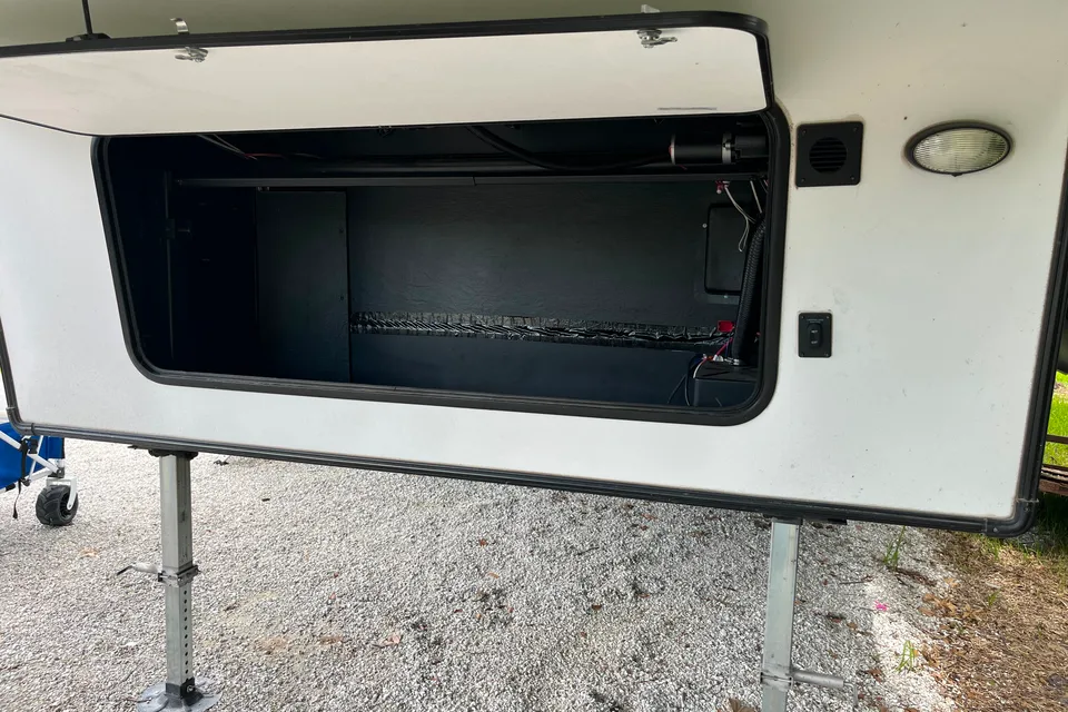 Coachmen Chaparral 375BAF Fifth Wheel