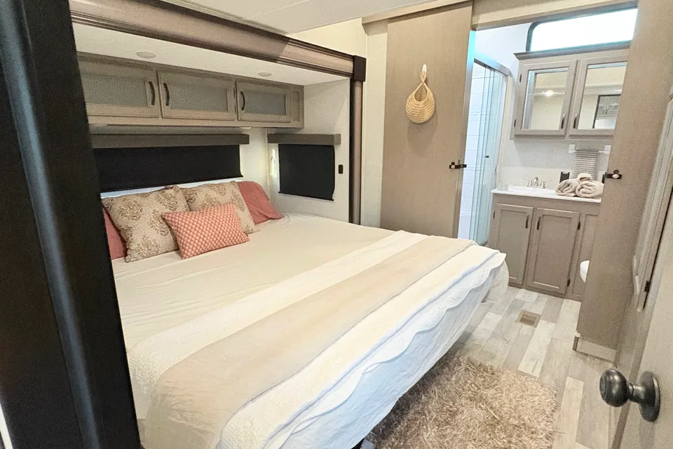 Coachmen Chaparral 375BAF Fifth Wheel