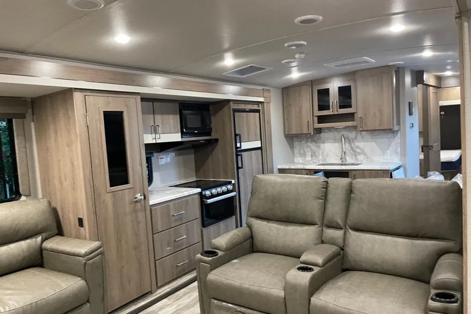 Brandon's Grand Design 3100RD  Travel Trailer