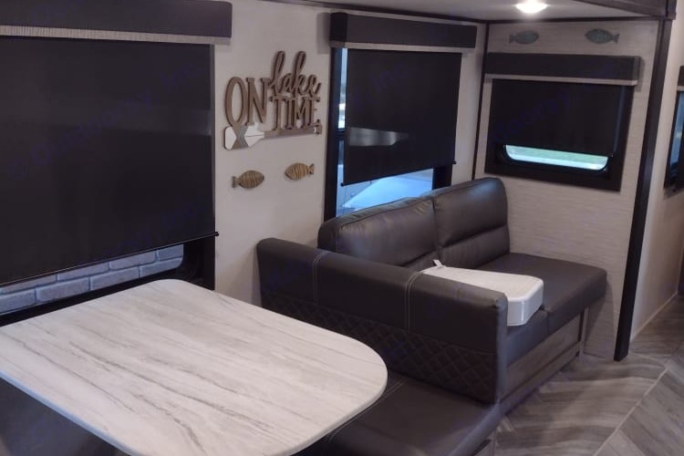 Olympia with Bunks: Delivery Available($85) Fully Equipped: No Prep Fee