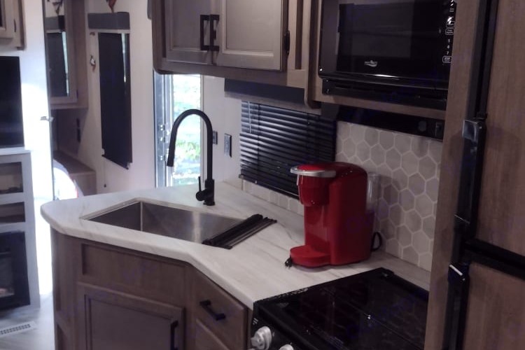 Olympia with Bunks: Delivery Available($85) Fully Equipped: No Prep Fee