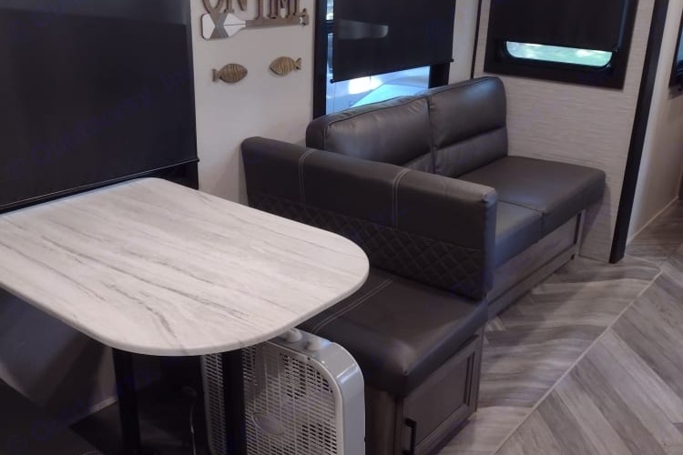 Olympia with Bunks: Delivery Available($85) Fully Equipped: No Prep Fee