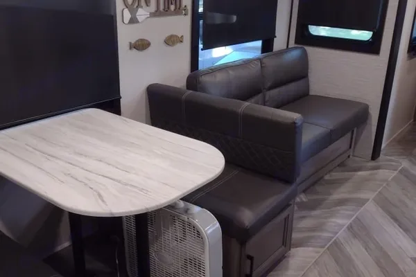Olympia with Bunks: Delivery Available($85) Fully Equipped: No Prep Fee