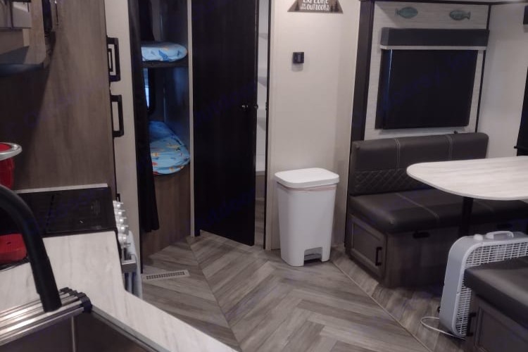 Olympia with Bunks: Delivery Available($85) Fully Equipped: No Prep Fee