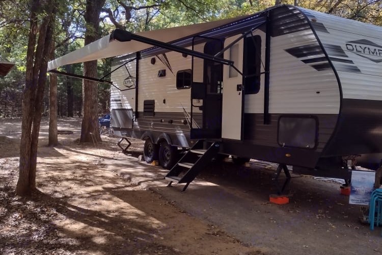 Olympia with Bunks: Delivery Available($85) Fully Equipped: No Prep Fee