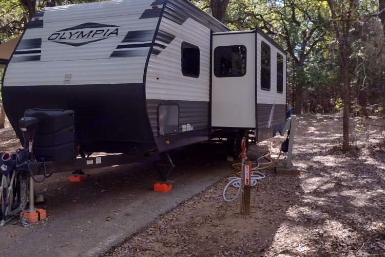 Olympia with Bunks: Delivery Available($85) Fully Equipped: No Prep Fee