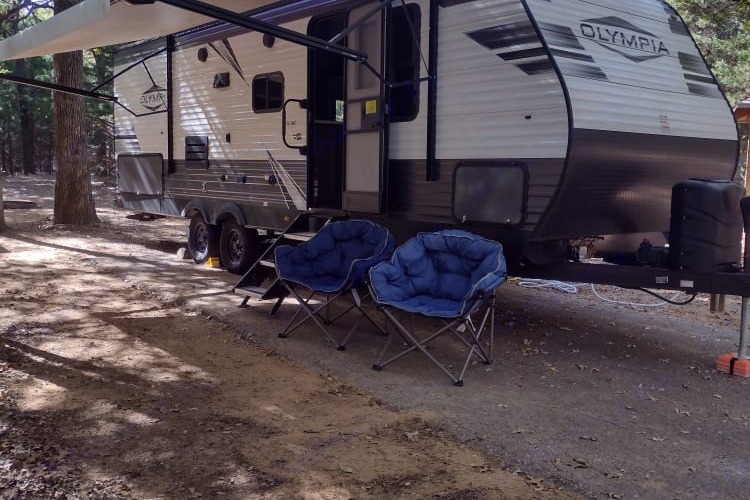 Olympia with Bunks: Delivery Available($85) Fully Equipped: No Prep Fee