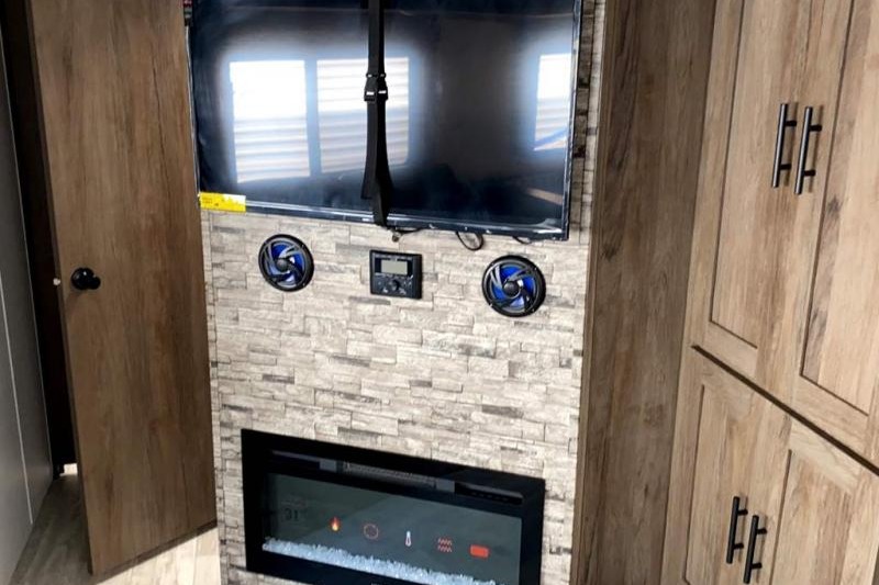 [15] Stress Free RVs - 2021 XXL - Avenger - Family Bunkhouse