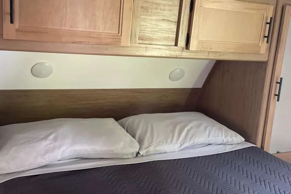 CL 17 CHEROKEE GREY WOLF Travel Trailer