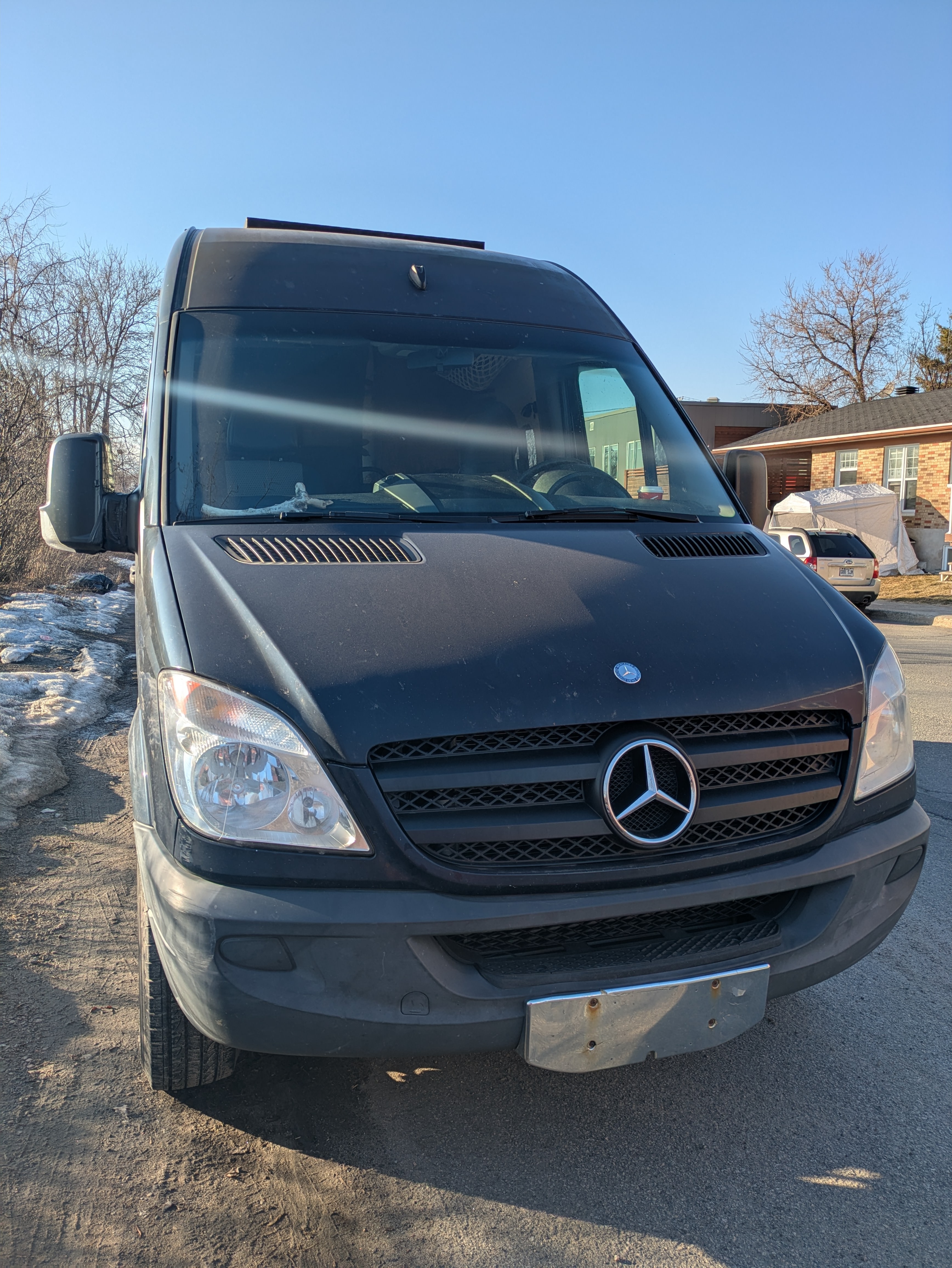 Julie Mercedes-Benz 2500 Classe B