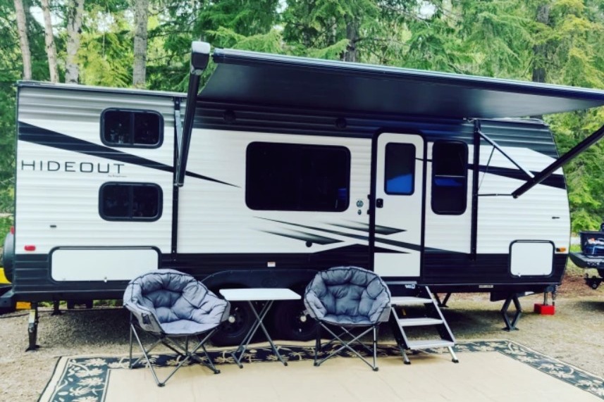 Okanagan Leisure's Keystone Hideout Travel Trailer
