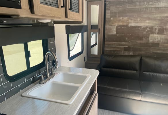 Okanagan Leisure's Keystone Hideout Travel Trailer