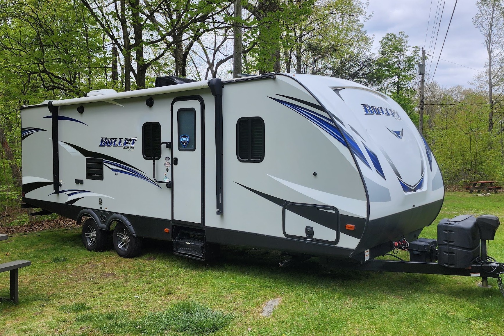 Bullet "Shelly": Private BR, Pets + Film Production Companies Welcomed, Delivery Available