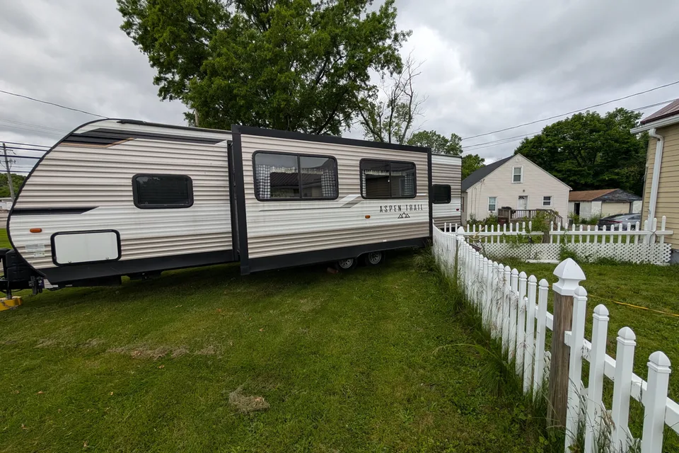 Robert's Dutchmen Aspen Trail 2910BHS Travel Trailer