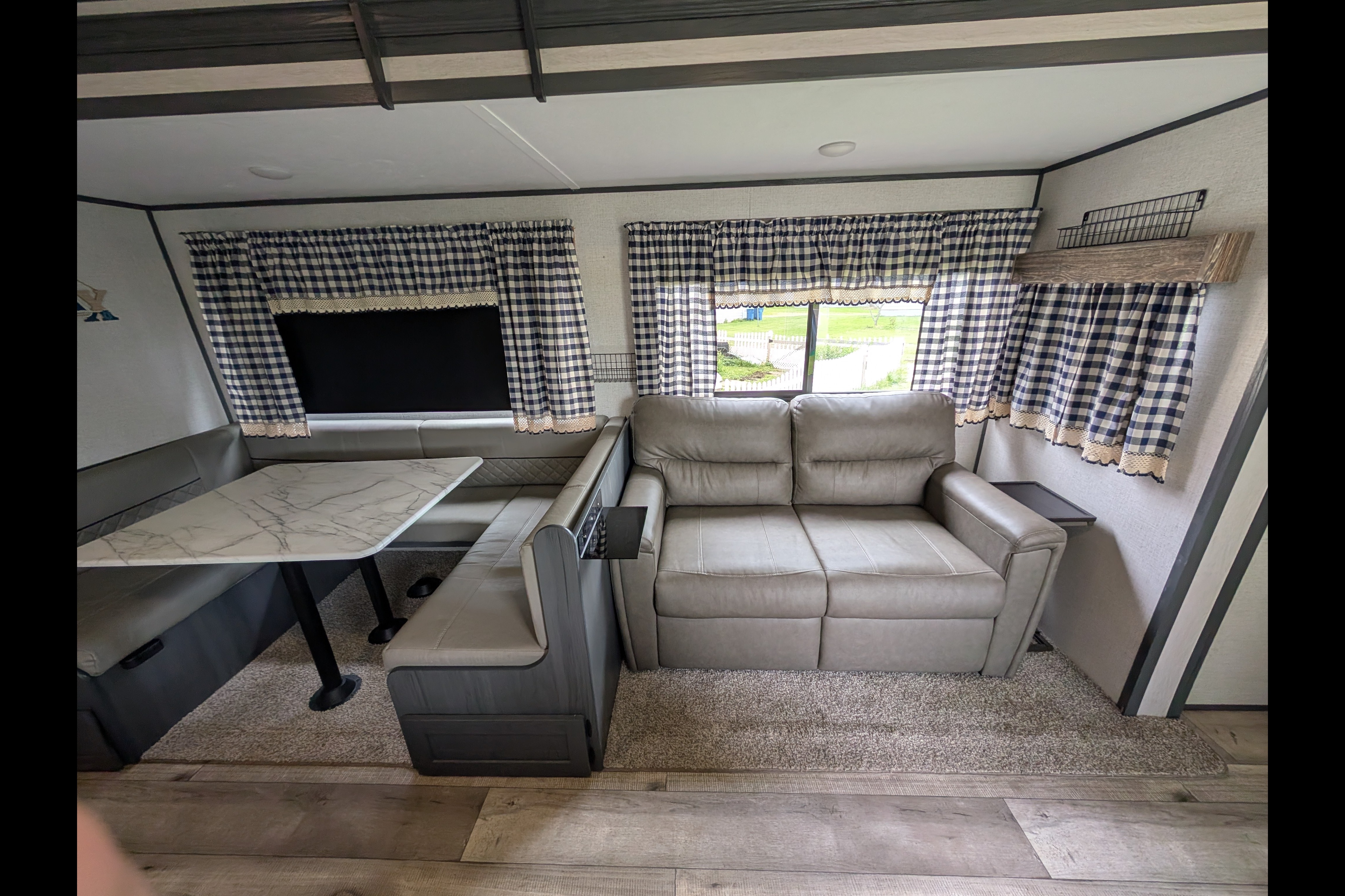 Robert's Dutchmen Aspen Trail 2910BHS Travel Trailer