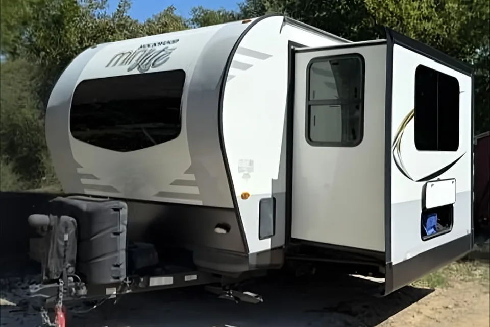 2020 Rockwood MiniLite 2506S | WonderLuxe Escape