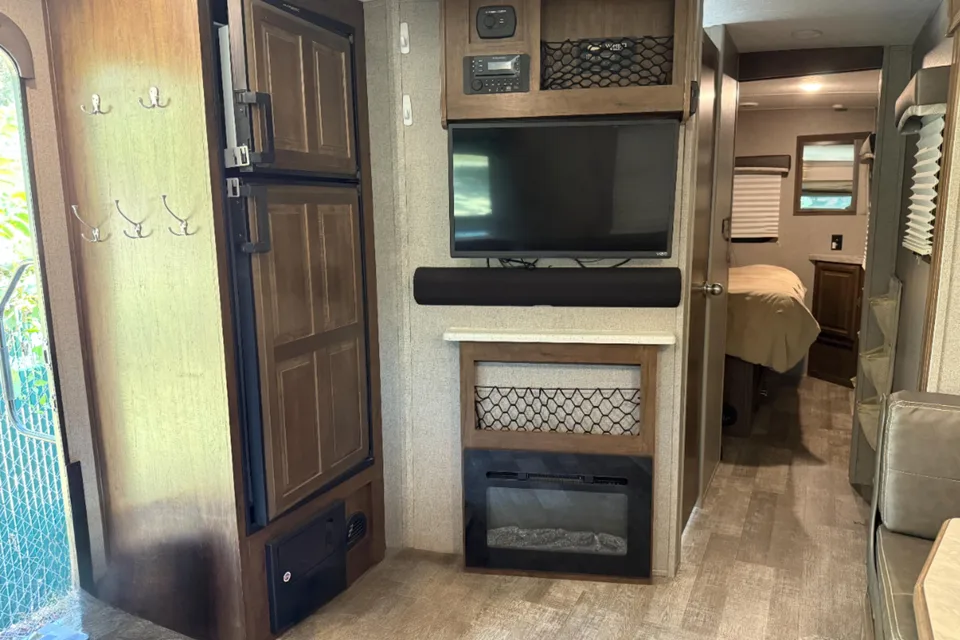 2020 Rockwood MiniLite 2506S | WonderLuxe Escape