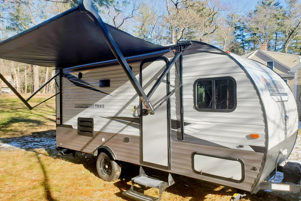 Dritan's   Independent   Travel Trailer