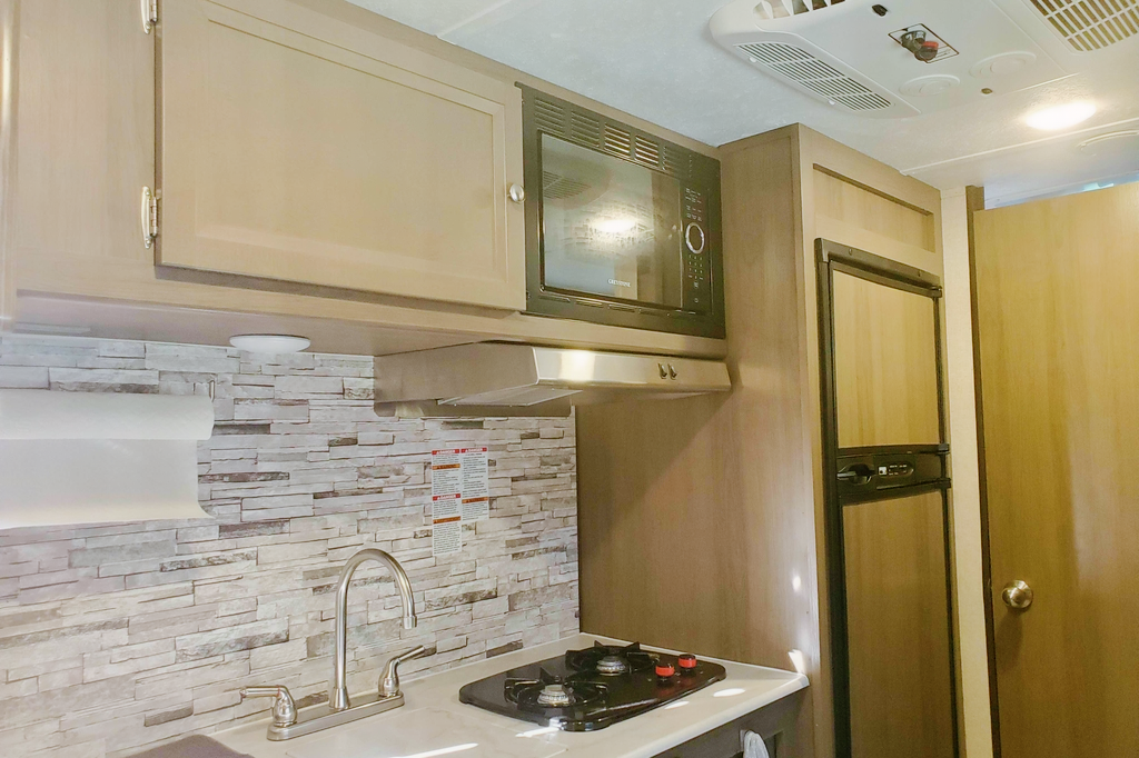 Dritan's   Independent   Travel Trailer