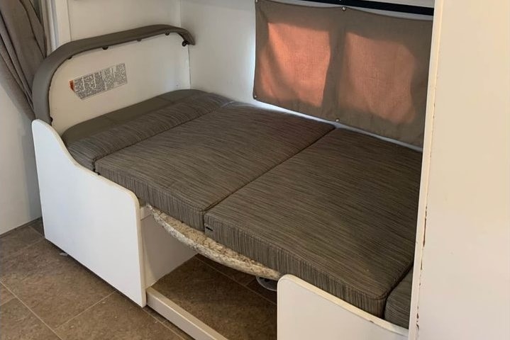 [34] Stress Free RVs - 2018 XL - Class C - Chateau - Sleeps 10