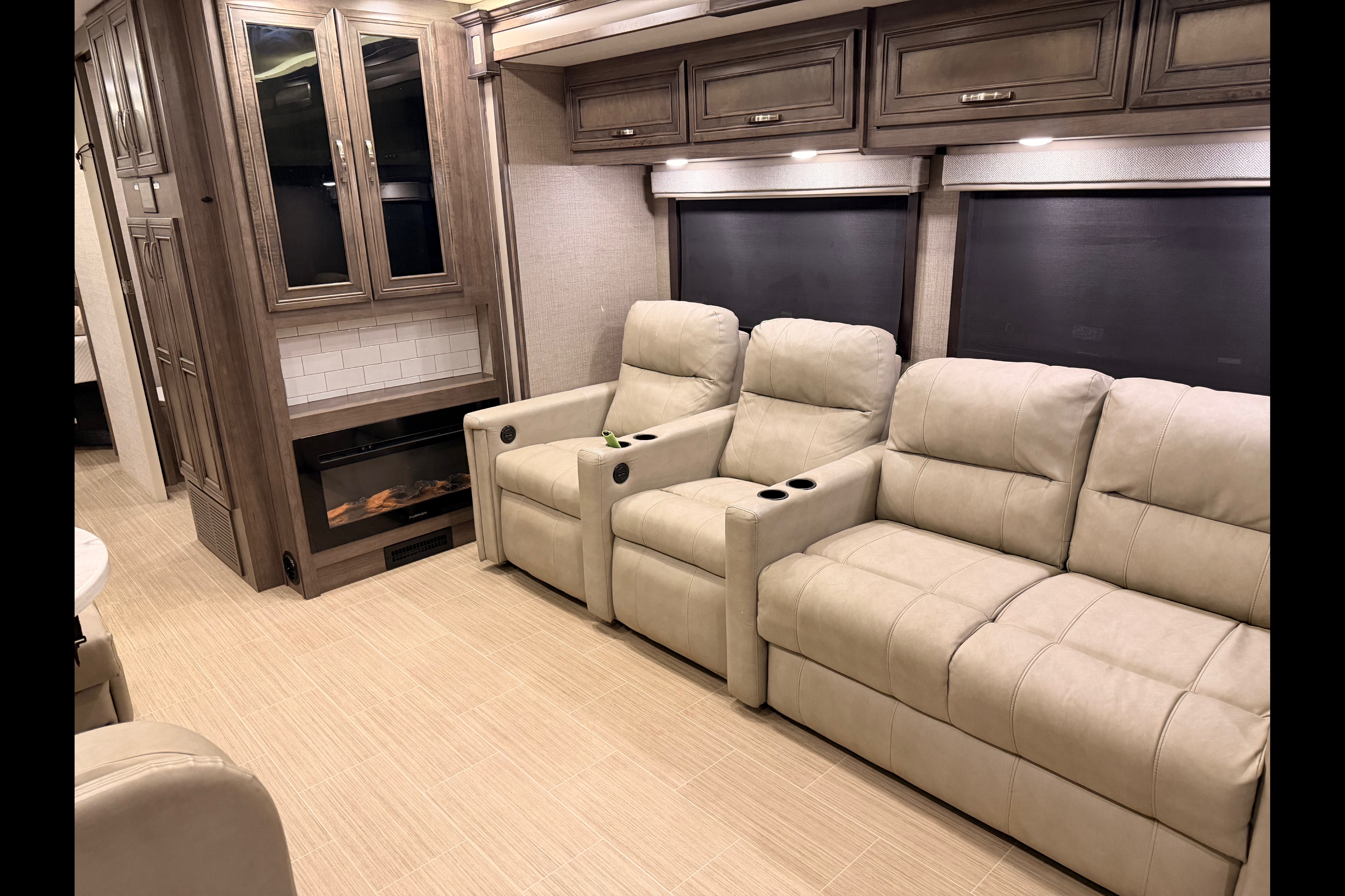 Entegra Coach vison xl Class A