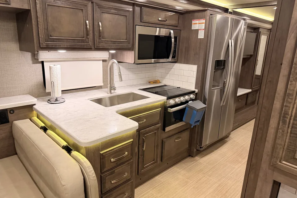 Entegra Coach vison xl Class A