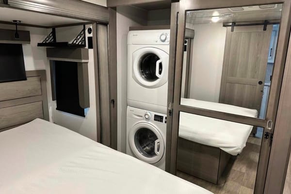 2022 Keystone Montana 3763BP Fifth Wheel