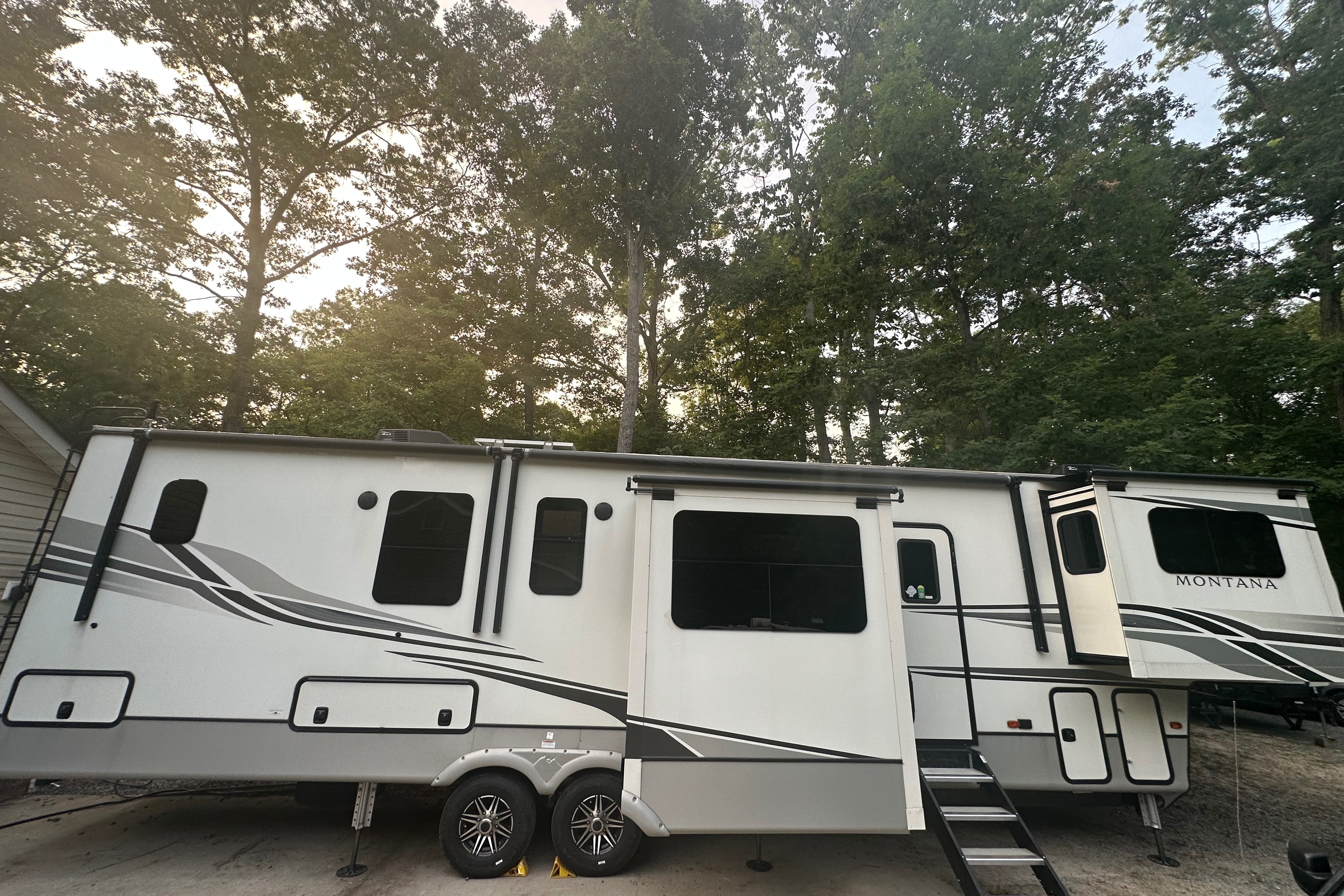 2022 Keystone Montana 3763BP Fifth Wheel