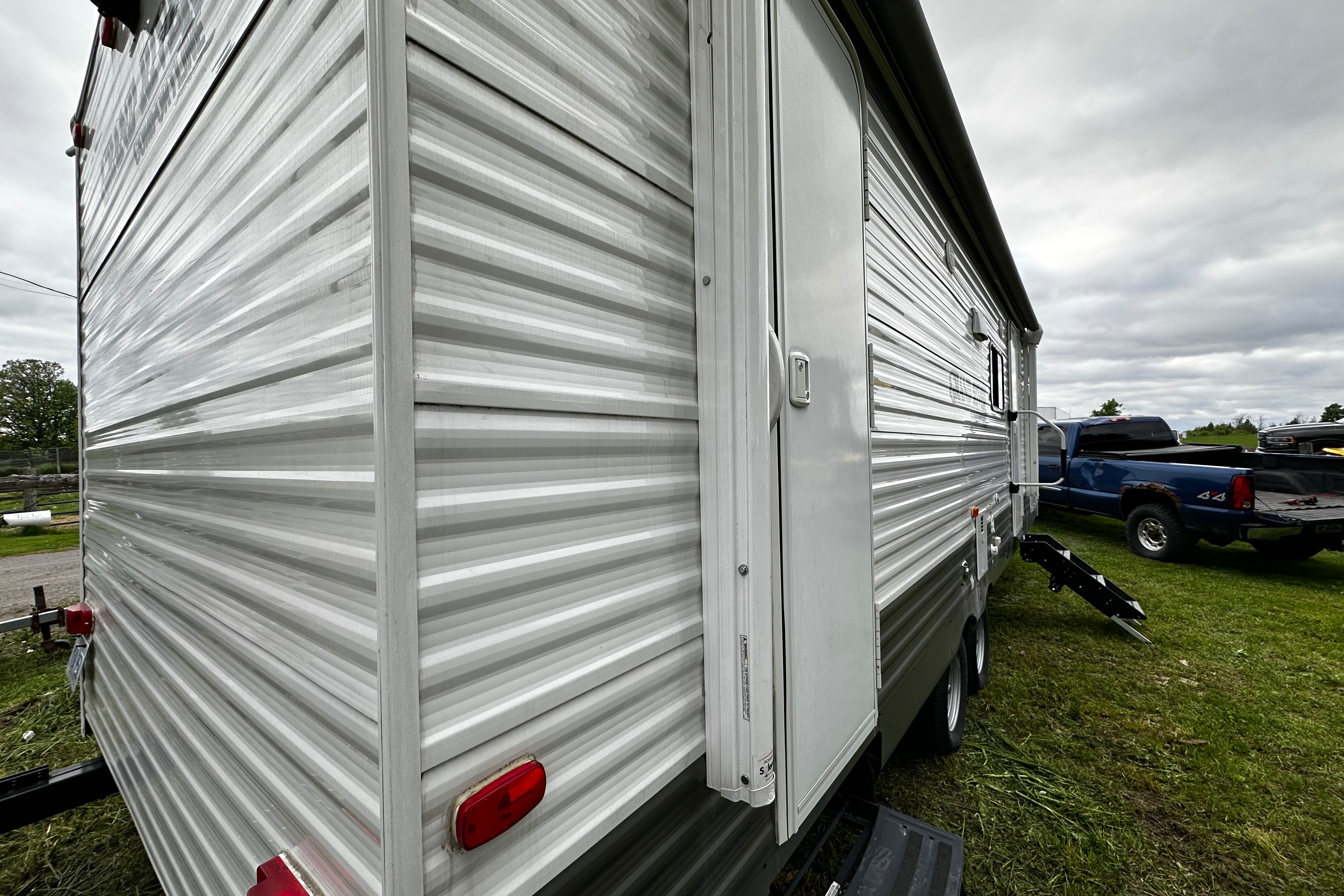 Grand River Comfortline Bunkhouse Escape